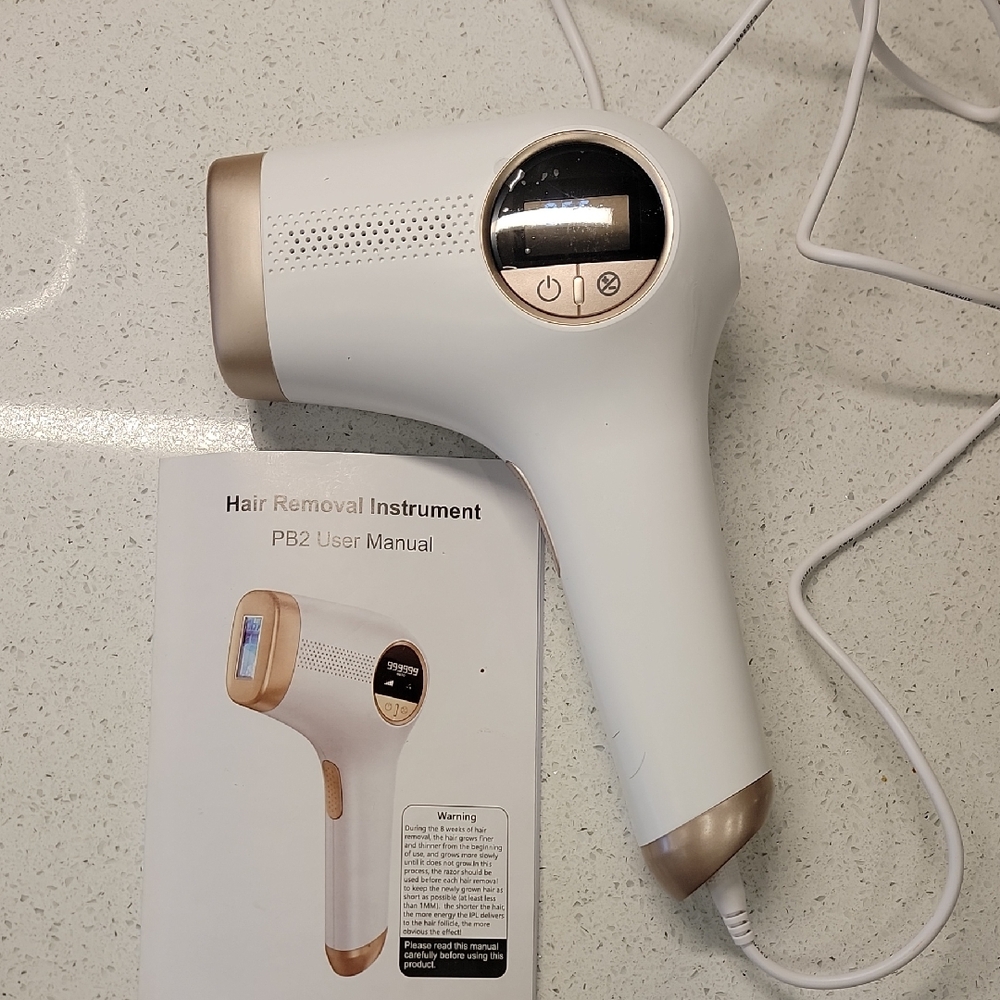Hair Removal Instrument - White and Gold